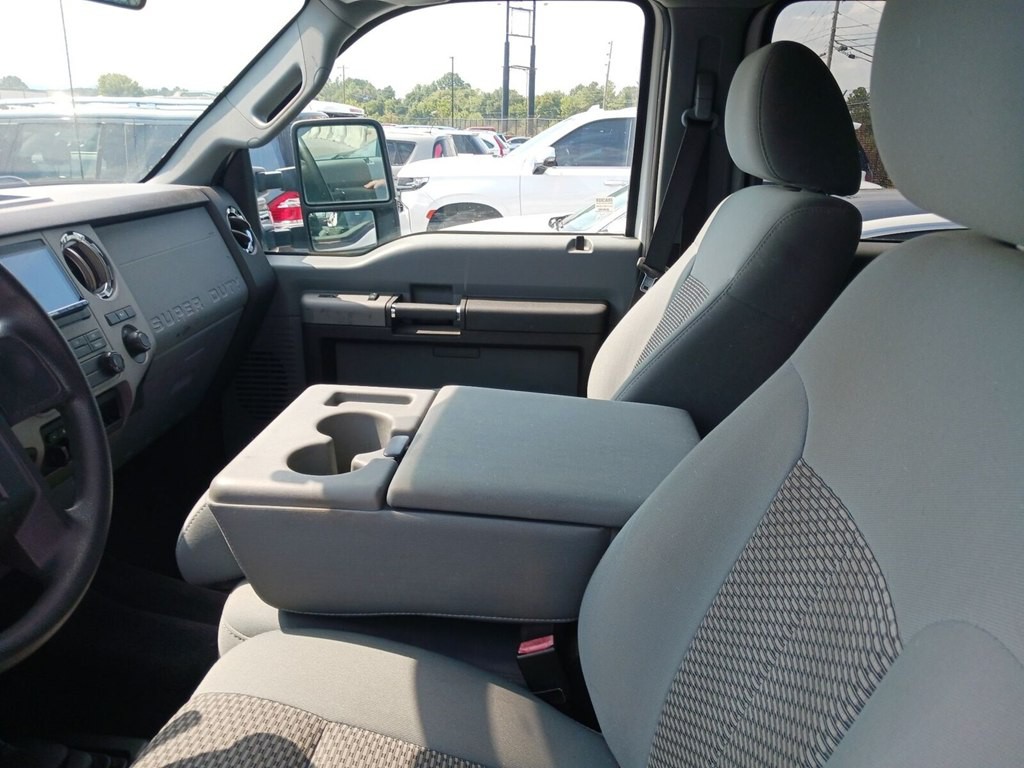 2011 Ford F-250 Image 5