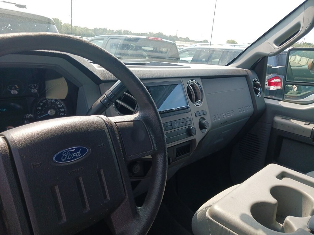2011 Ford F-250 Image 7