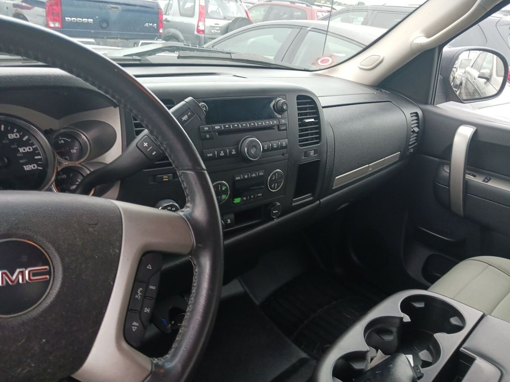 2011 GMC Sierra Image 7