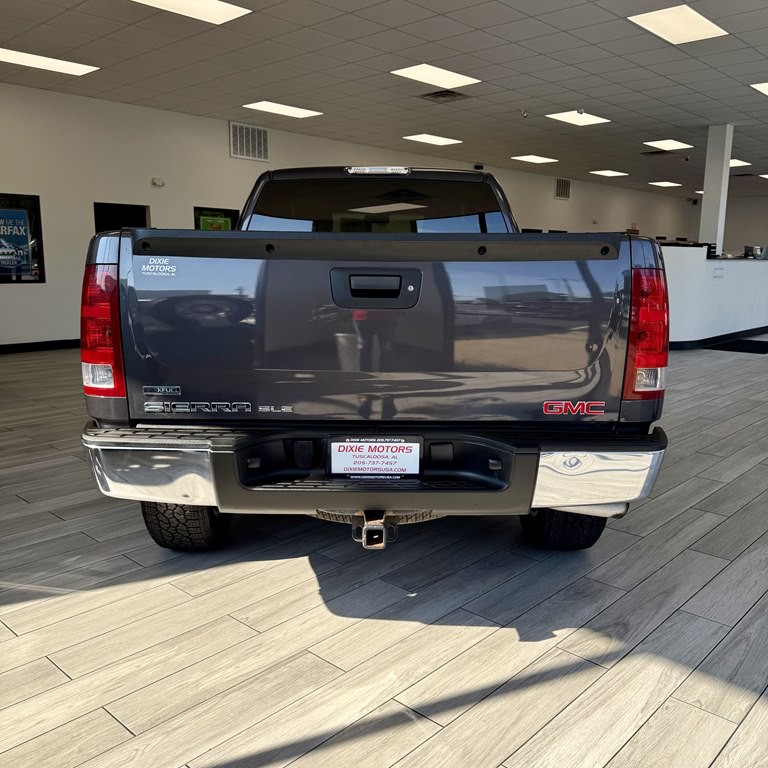 2011 GMC Sierra Image 8