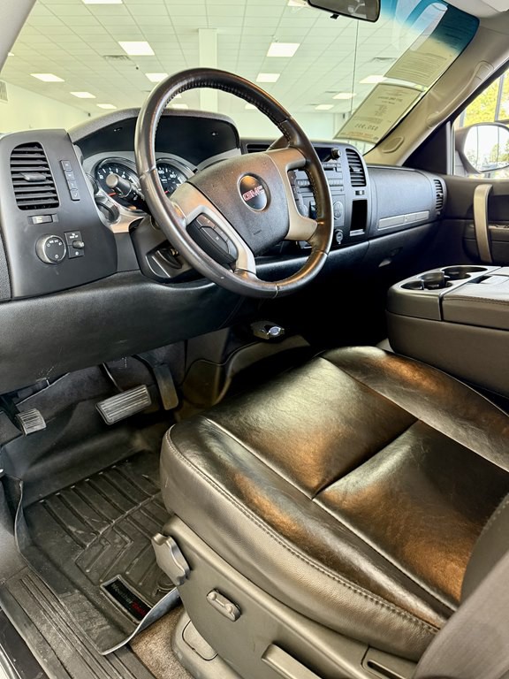 2011 GMC Sierra Image 12