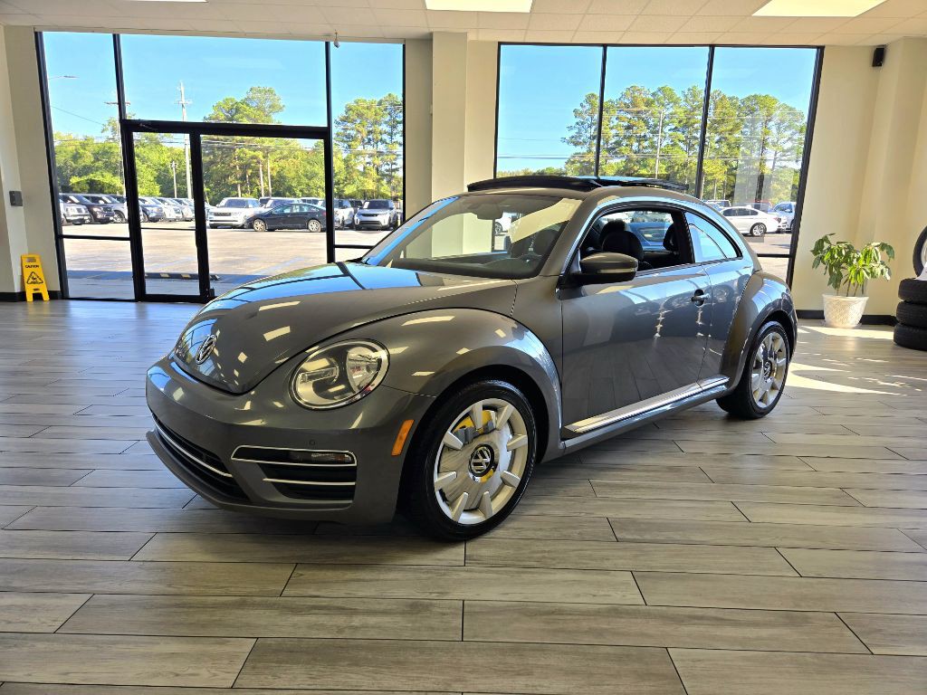 2017 Volkswagen Beetle Image 3