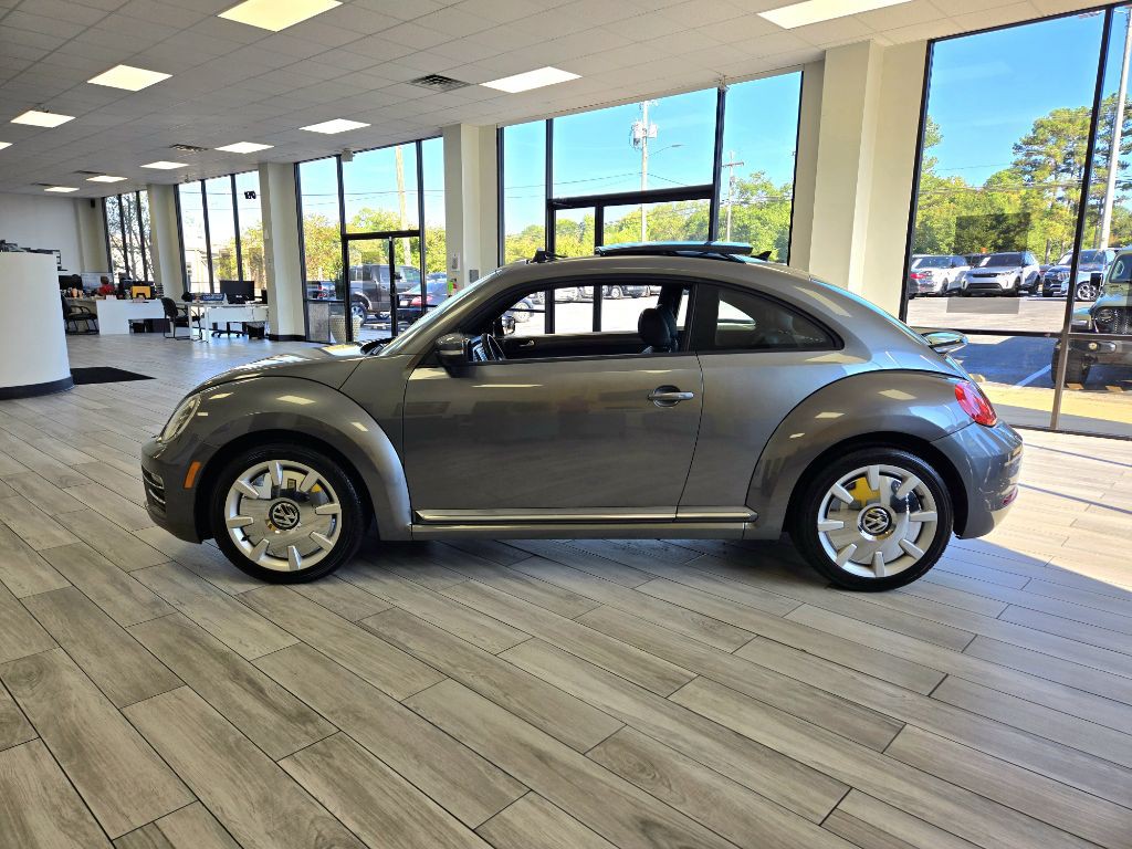 2017 Volkswagen Beetle Image 5