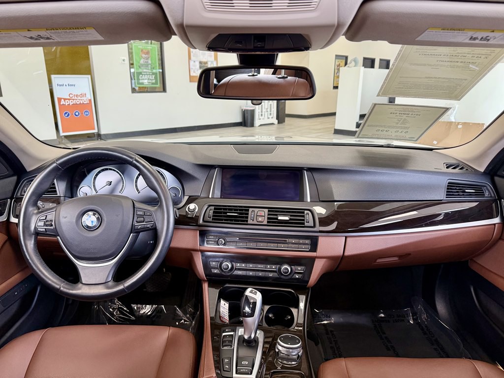 2015 BMW 5 Series Image 10
