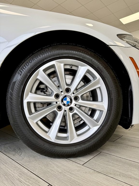 2015 BMW 5 Series Image 19