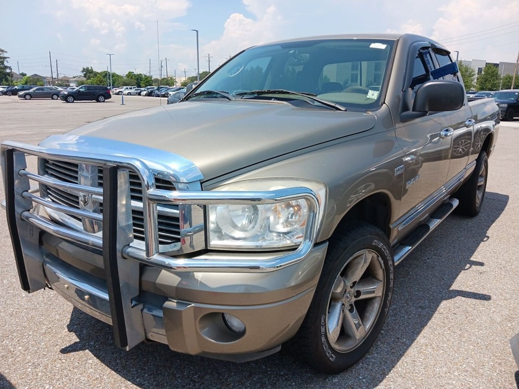 2008 Dodge Ram 1500 Image 2