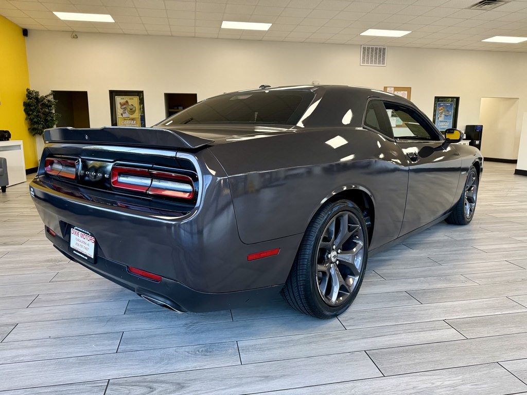 2019 Dodge Challenger Image 8