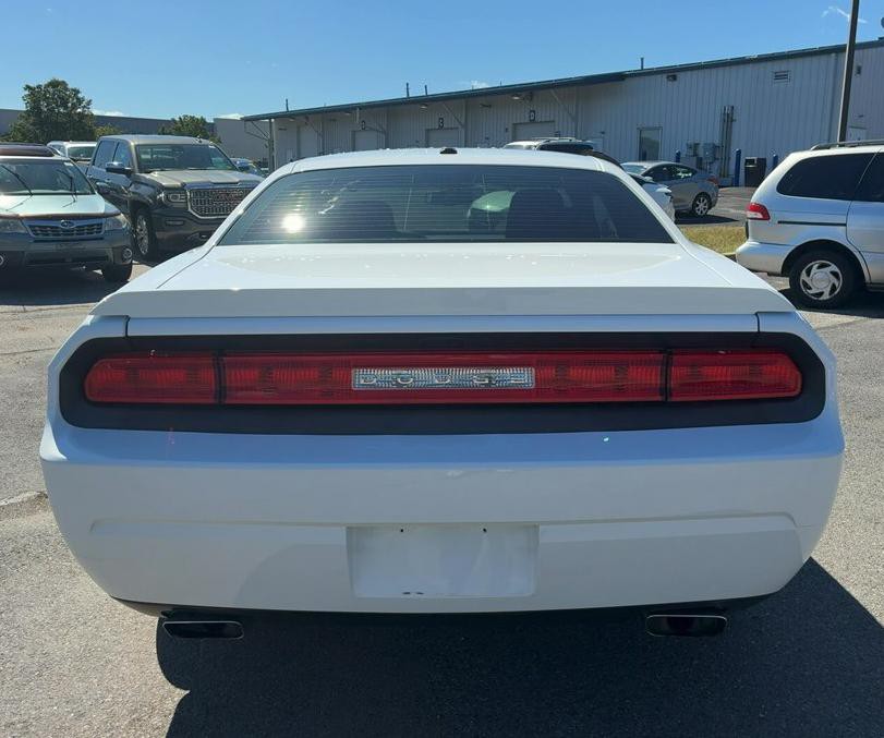 2011 Dodge Challenger Image 6