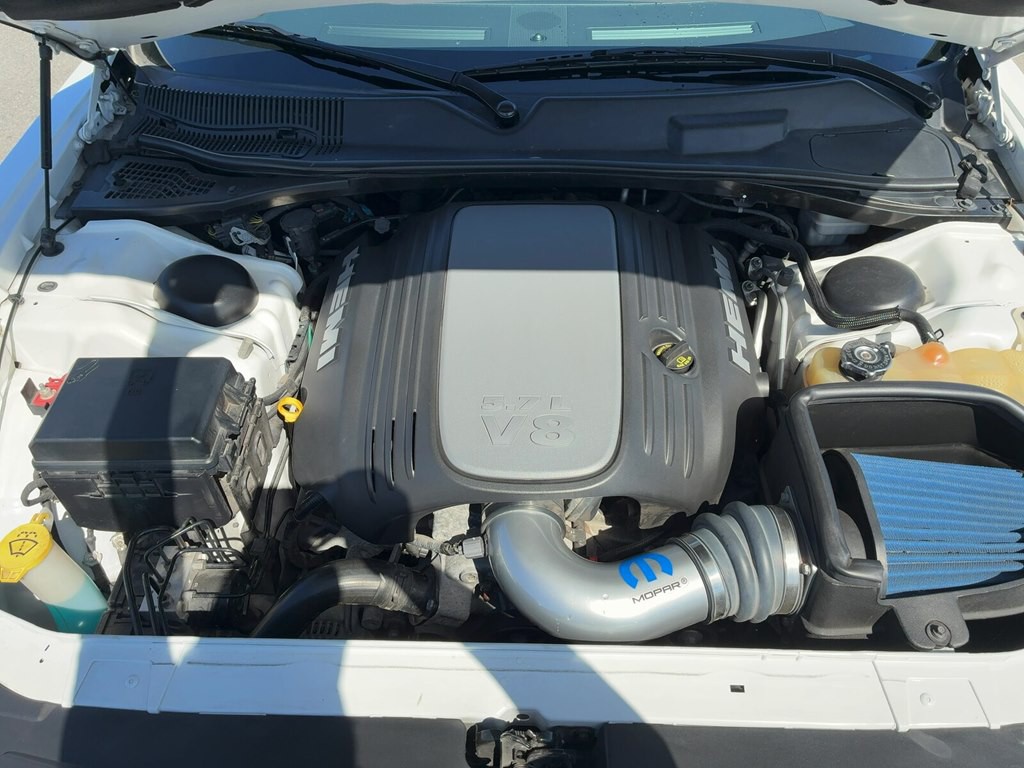 2011 Dodge Challenger Image 13