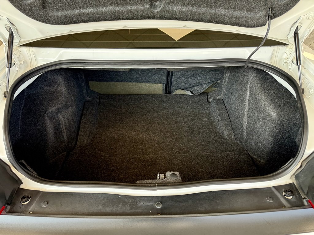 2011 Dodge Challenger Image 9