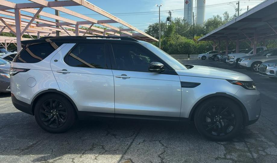 2019 Land Rover Discovery Image 8