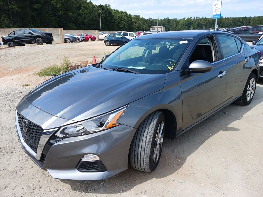 2020 Nissan Altima Image 2