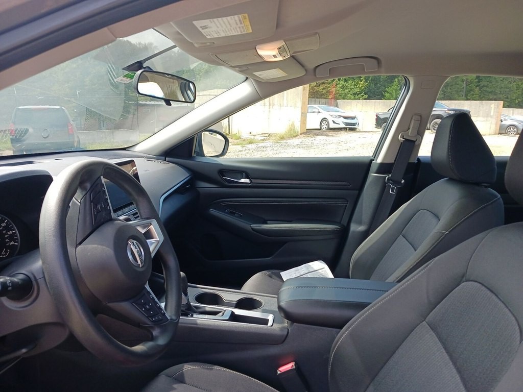 2020 Nissan Altima Image 5