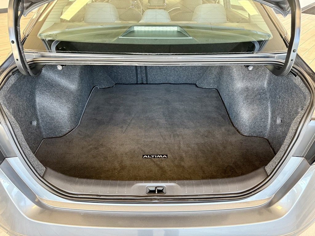 2020 Nissan Altima Image 9