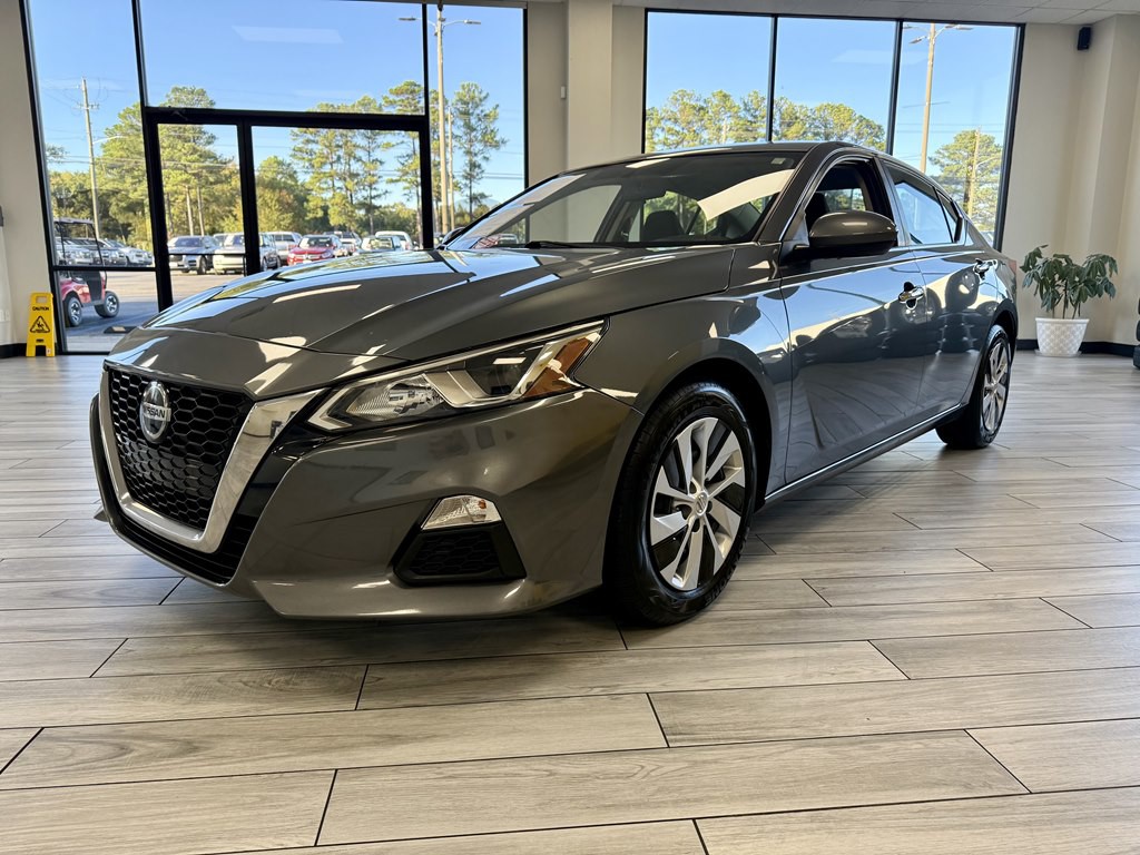 2020 Nissan Altima Image 3