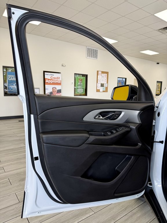 2021 Chevrolet Traverse Image 15