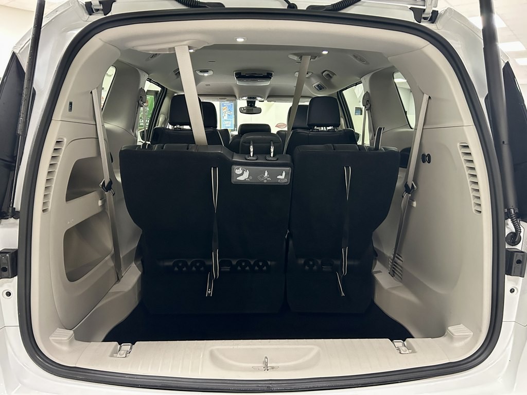 2017 Chrysler Pacifica Image 9