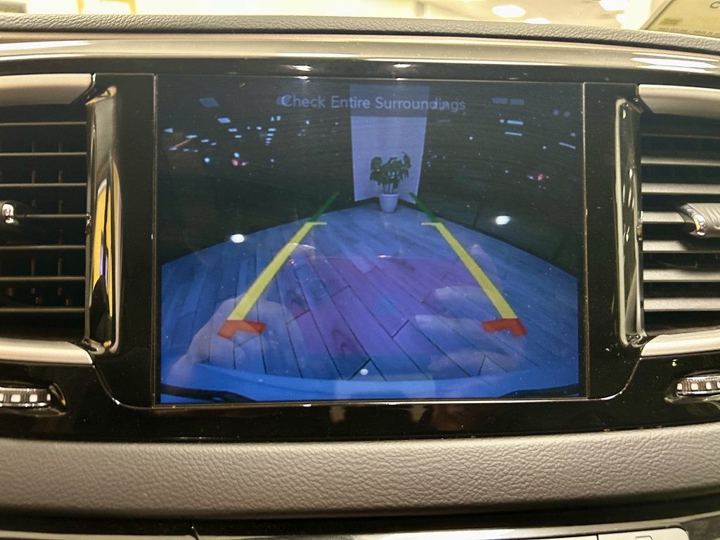 2017 Chrysler Pacifica Image 11