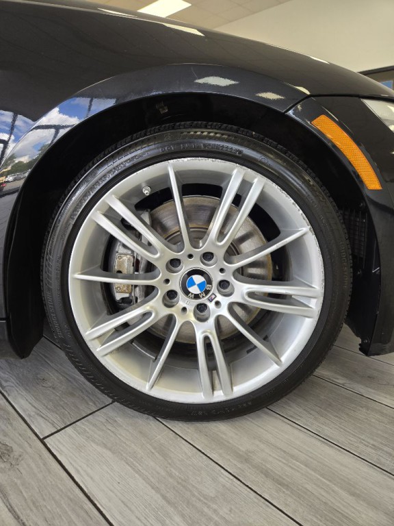 2013 BMW 3 Series Image 19