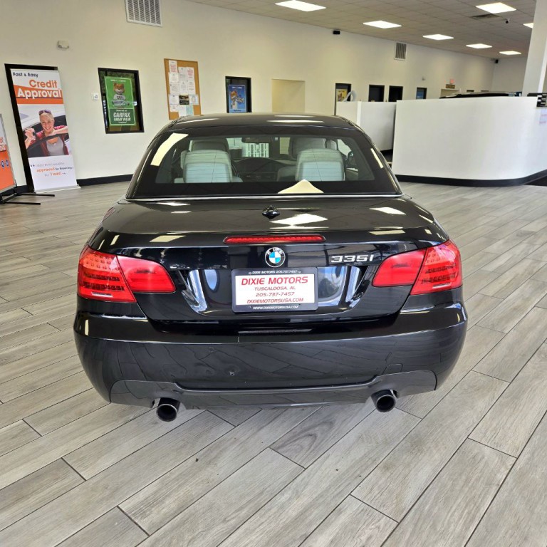 2013 BMW 3 Series Image 8