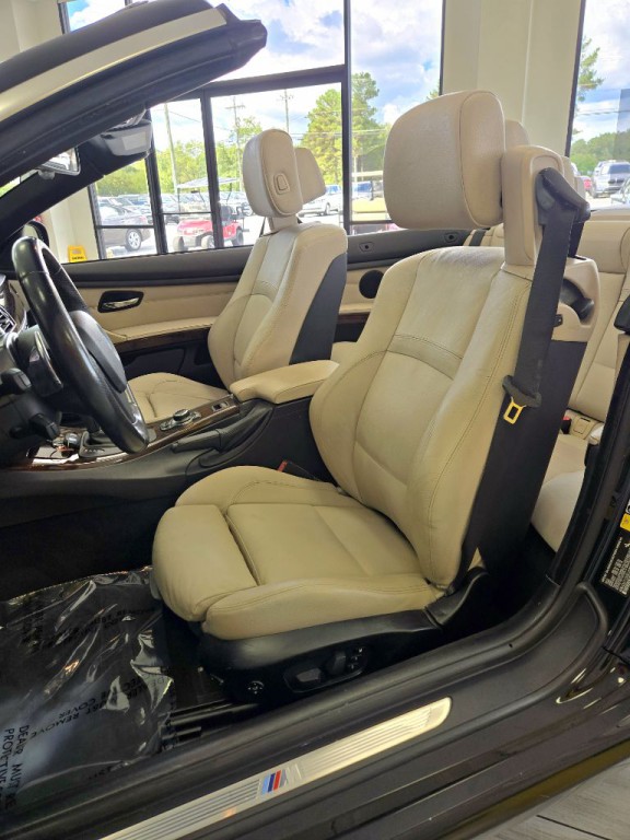 2013 BMW 3 Series Image 13