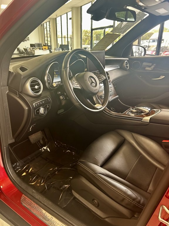 2019 Mercedes-Benz GLC-Class Image 13