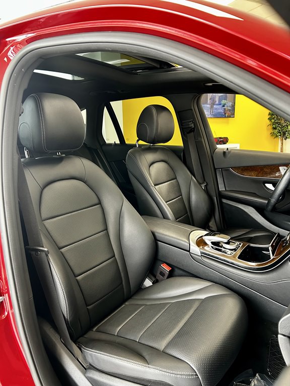 2019 Mercedes-Benz GLC-Class Image 16