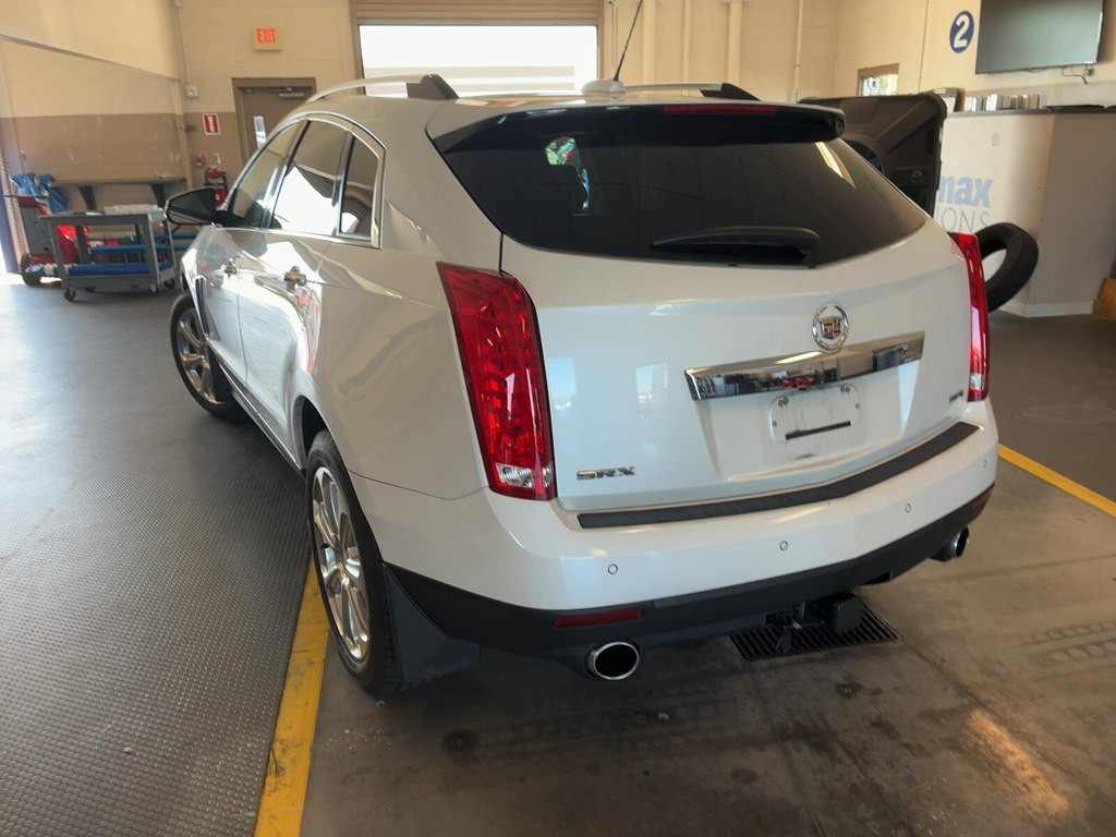 2015 Cadillac SRX Image 8