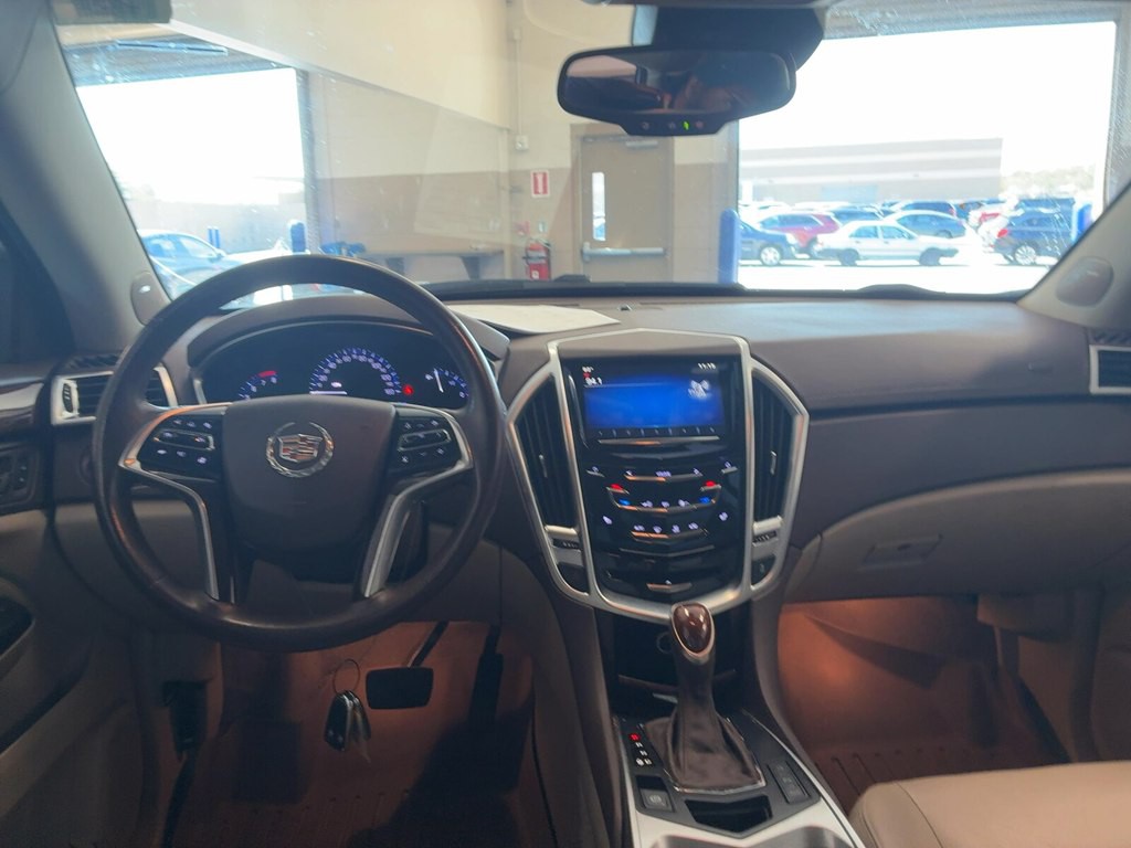 2015 Cadillac SRX Image 9