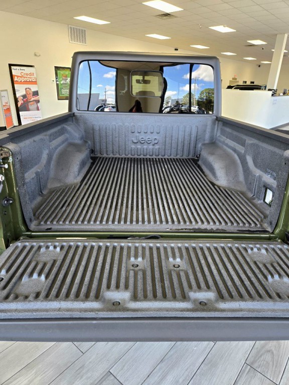 2022 Jeep Gladiator Image 9