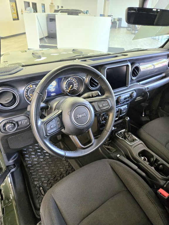 2022 Jeep Gladiator Image 12