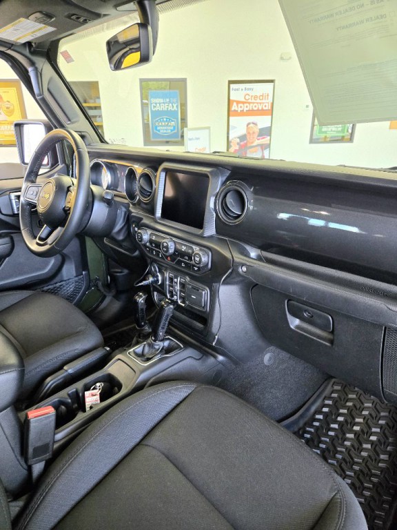 2022 Jeep Gladiator Image 15