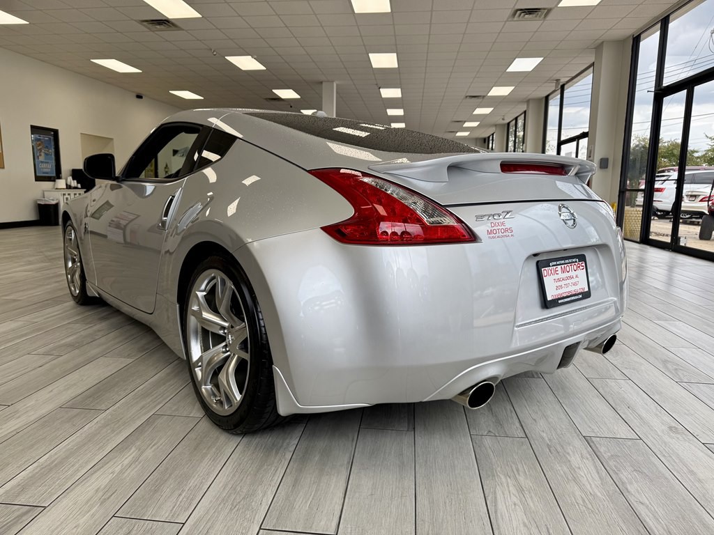 2011 Nissan 370Z Image 7