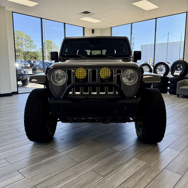 2020 Jeep Gladiator Image 2