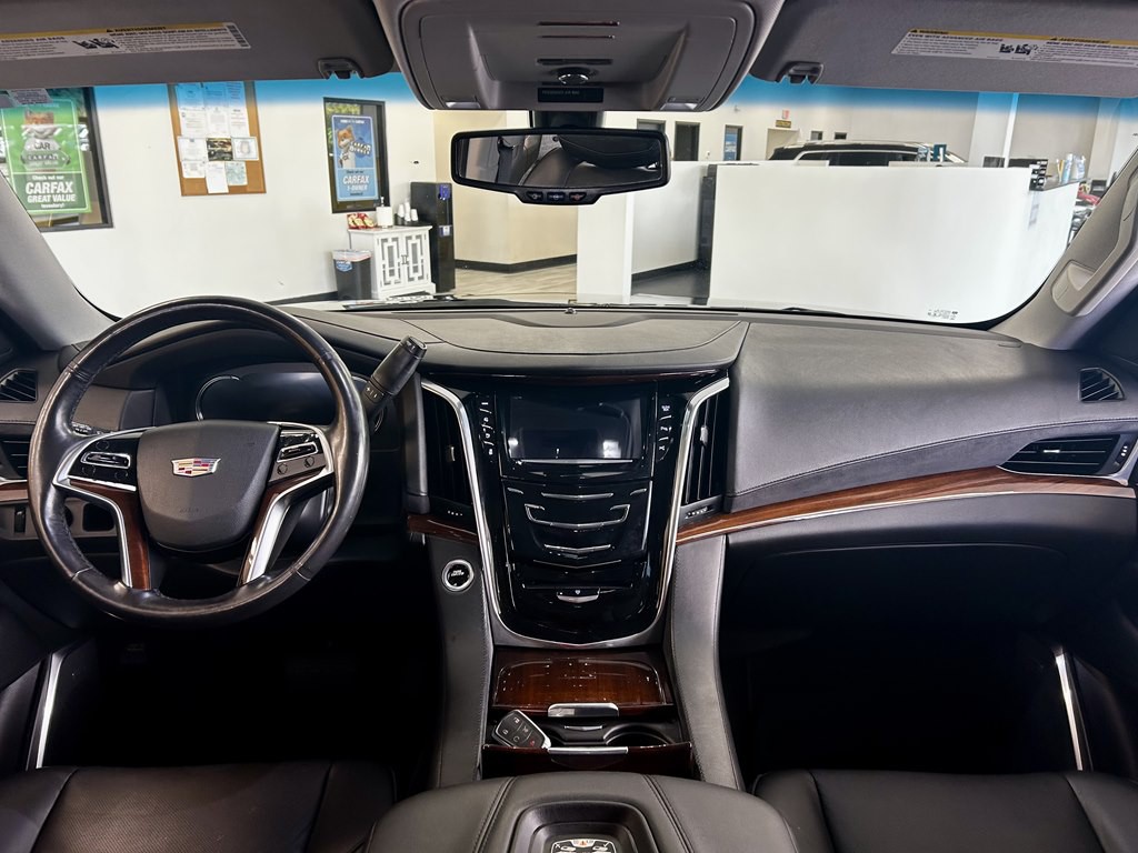 2018 Cadillac Escalade Image 10