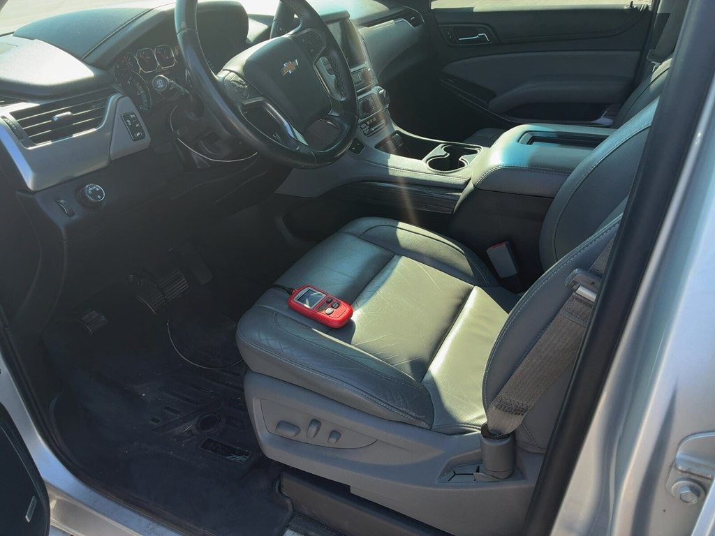 2016 Chevrolet Suburban Image 10