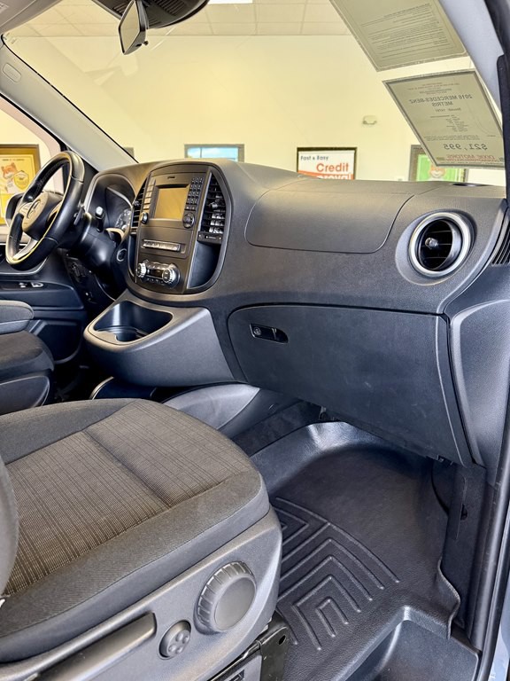 2016 Mercedes-Benz Metris Image 12