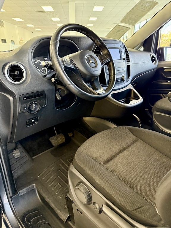 2016 Mercedes-Benz Metris Image 13