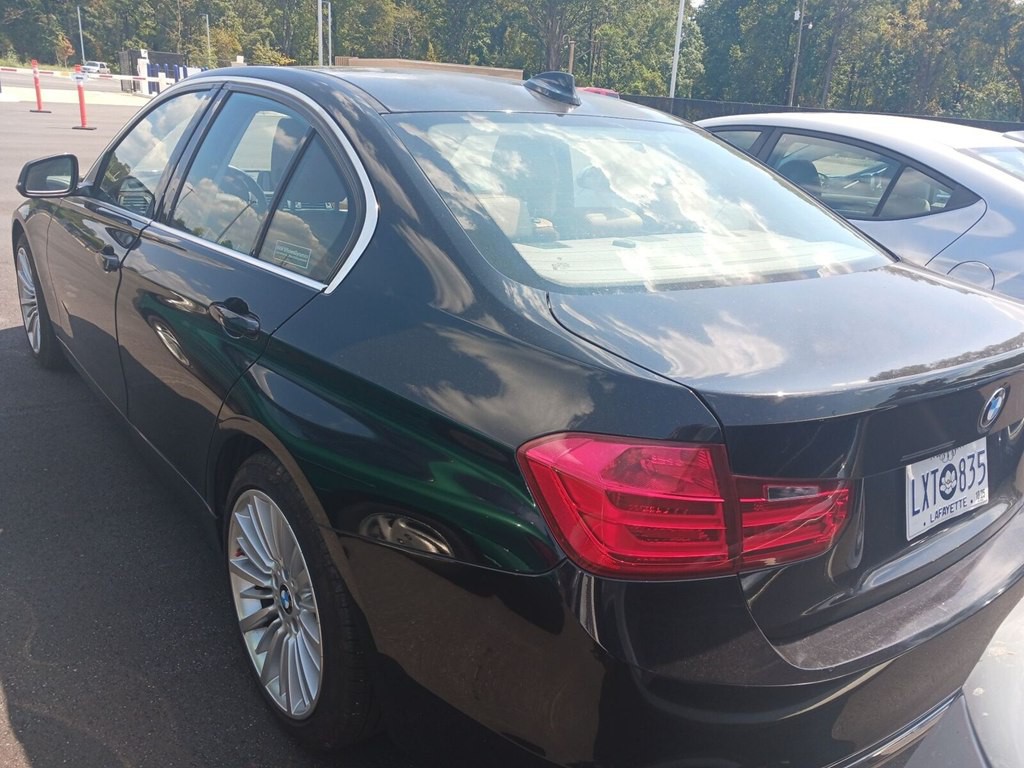 2013 BMW 3 Series Image 4