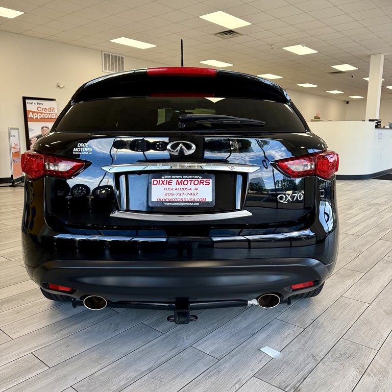 2017 INFINITI QX70 Image 8