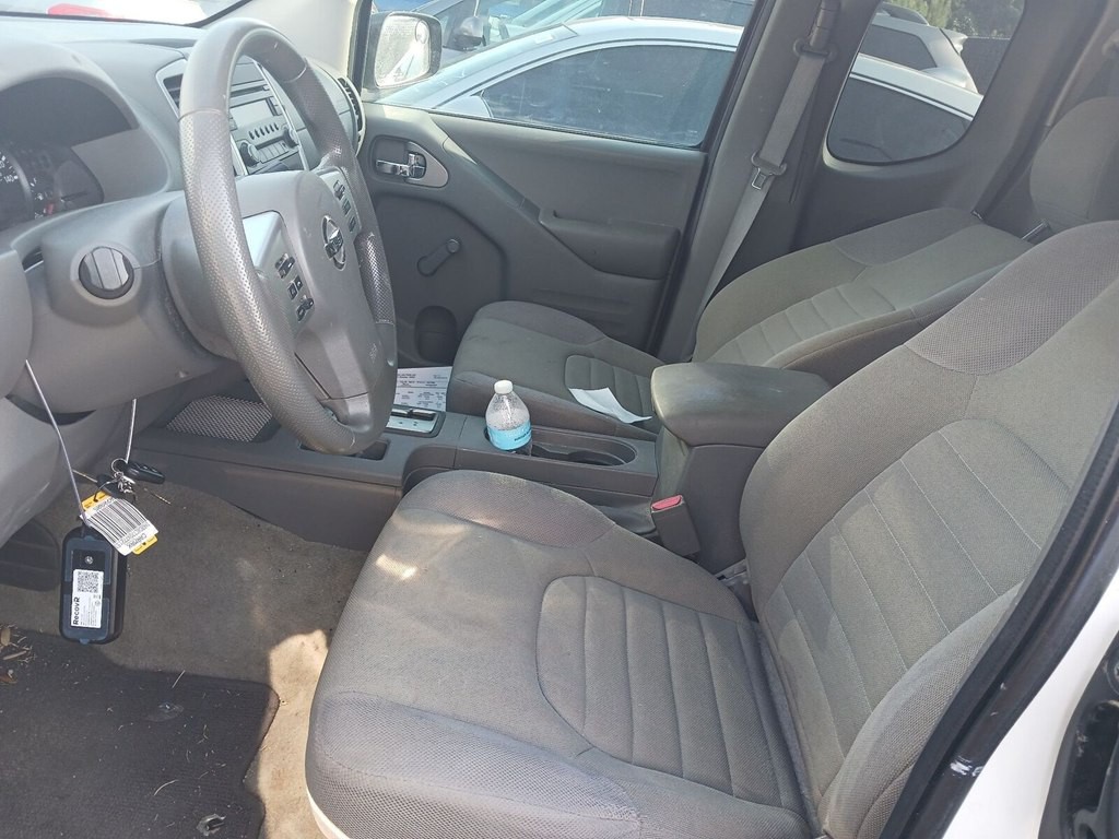 2016 Nissan Frontier Image 7