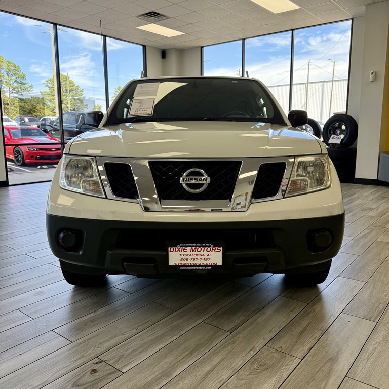 2016 Nissan Frontier Image 2