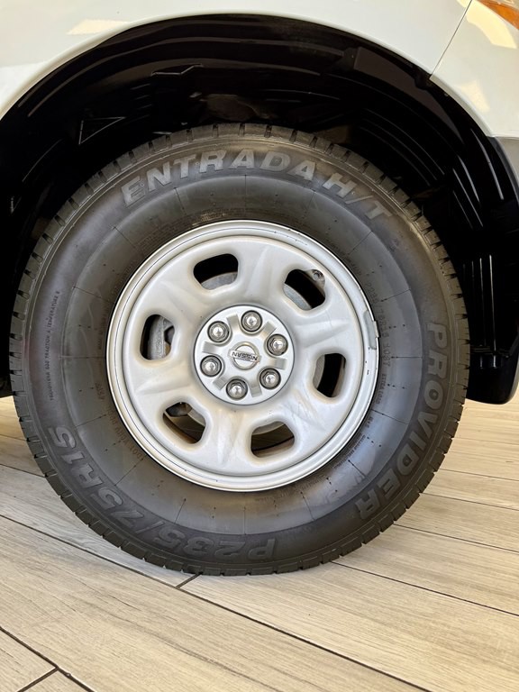 2016 Nissan Frontier Image 17