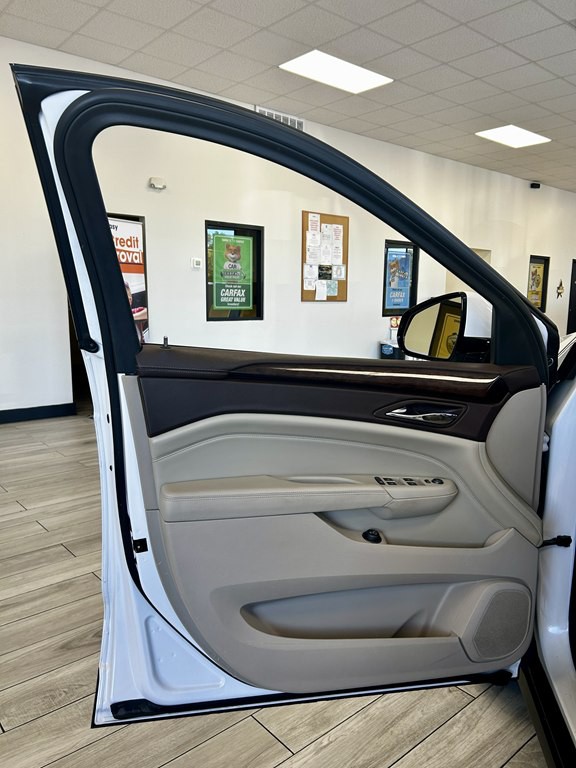 2010 Cadillac SRX Image 15