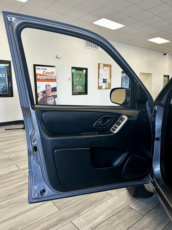 2007 Ford Escape Image 14