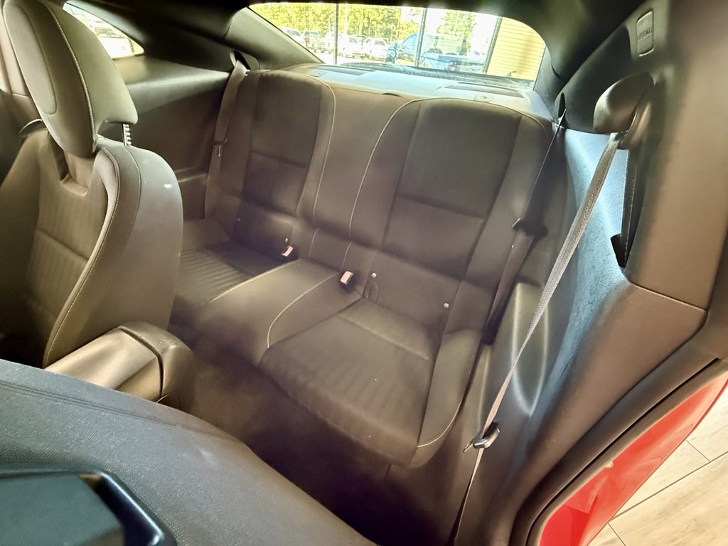2015 Chevrolet Camaro Image 16