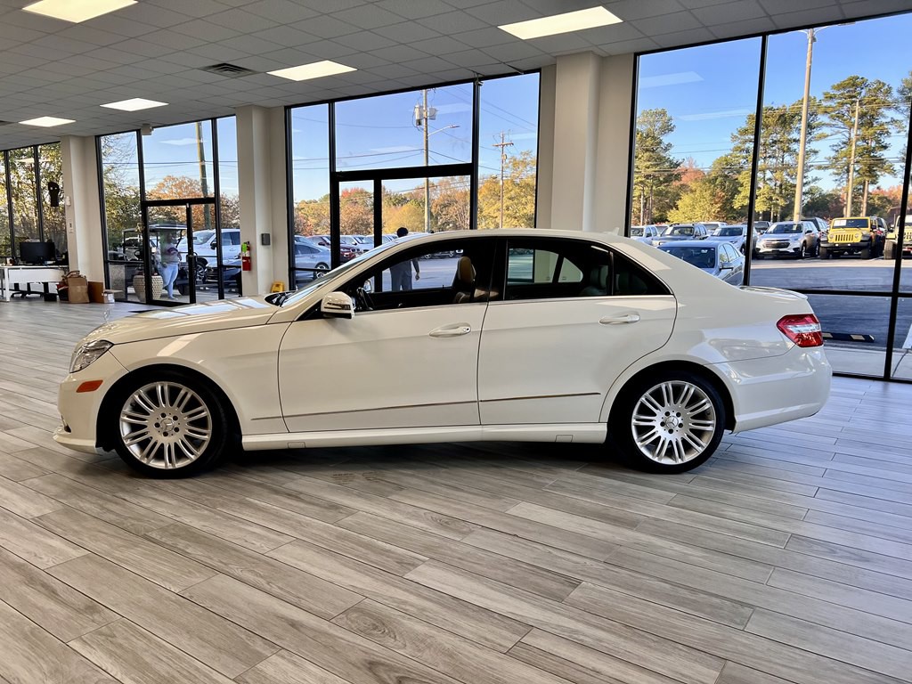 2011 Mercedes-Benz E-Class Image 4