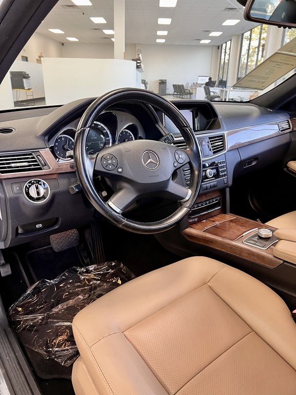 2011 Mercedes-Benz E-Class Image 12