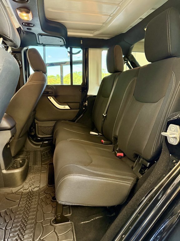 2016 Jeep Wrangler Unlimited Image 17