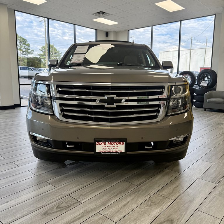 2018 Chevrolet Suburban Image 2
